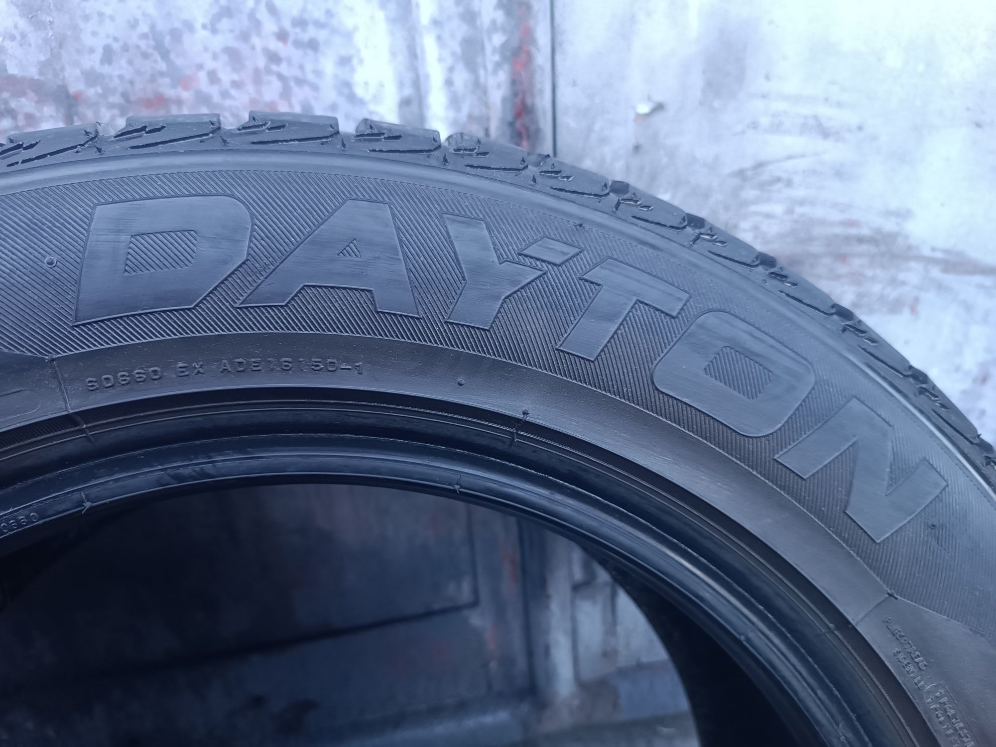 225/55/16 Dayton