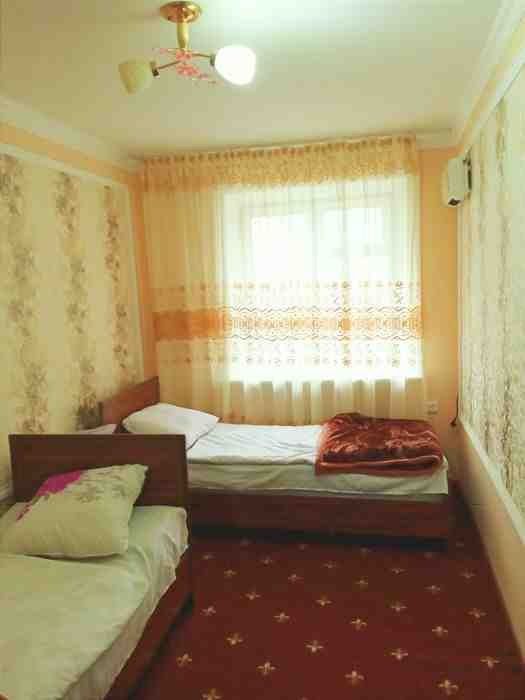 Аренда 3 хонали квартира. Регистонни рупарасида. Узимники