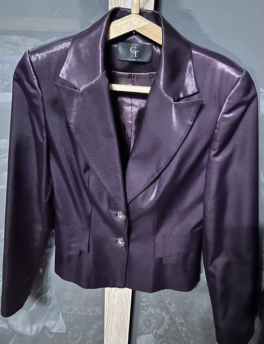 Костюм атласный. Отличное качество.