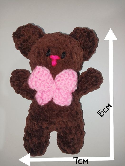 вязанный плюшевый мишка