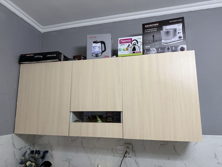 Навесный шкаф от кухонного гарнитура