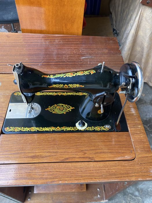 Тикув машинаси сотилади