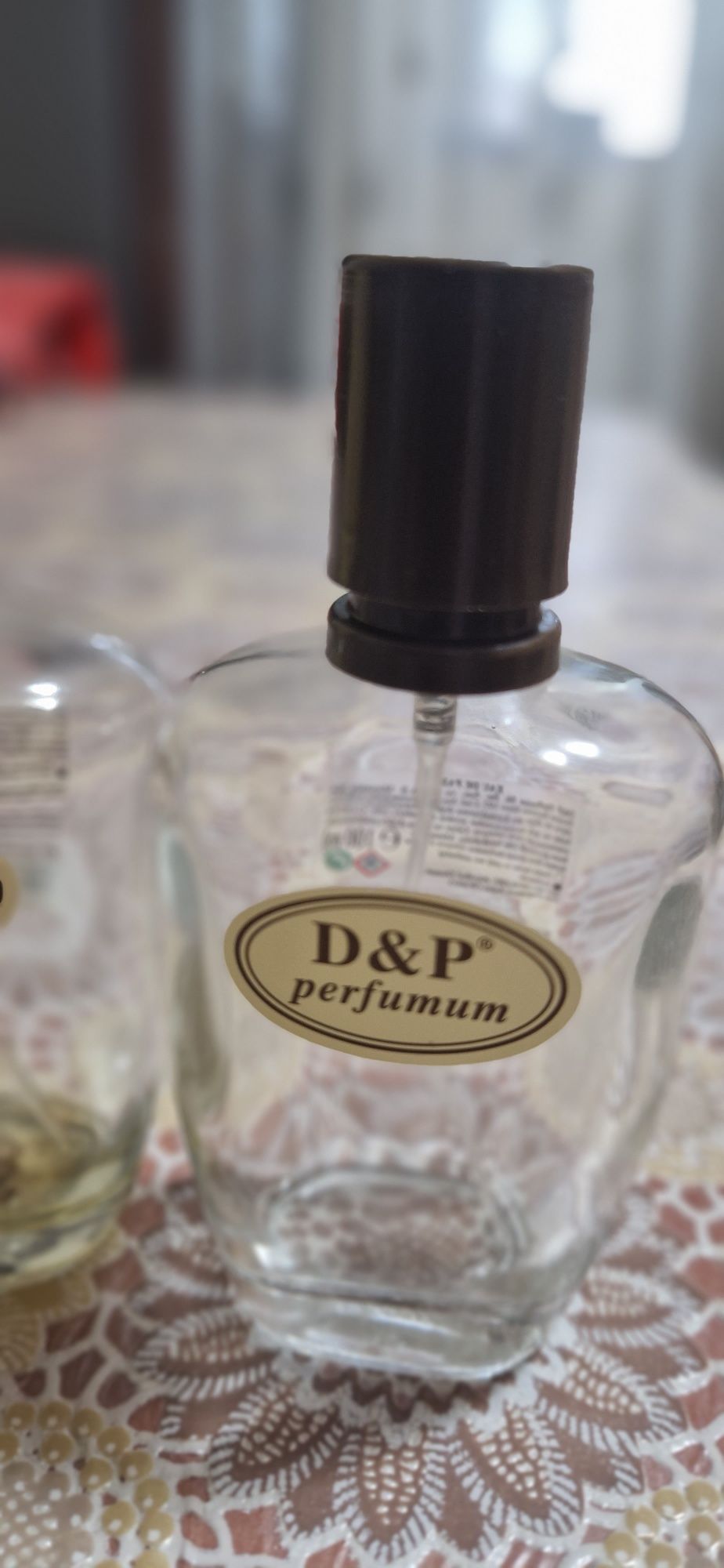 Sticle goale de parfum D & P