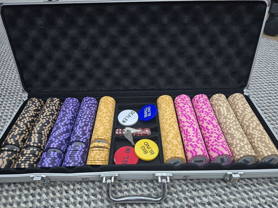 Набор керамических фишек для покера