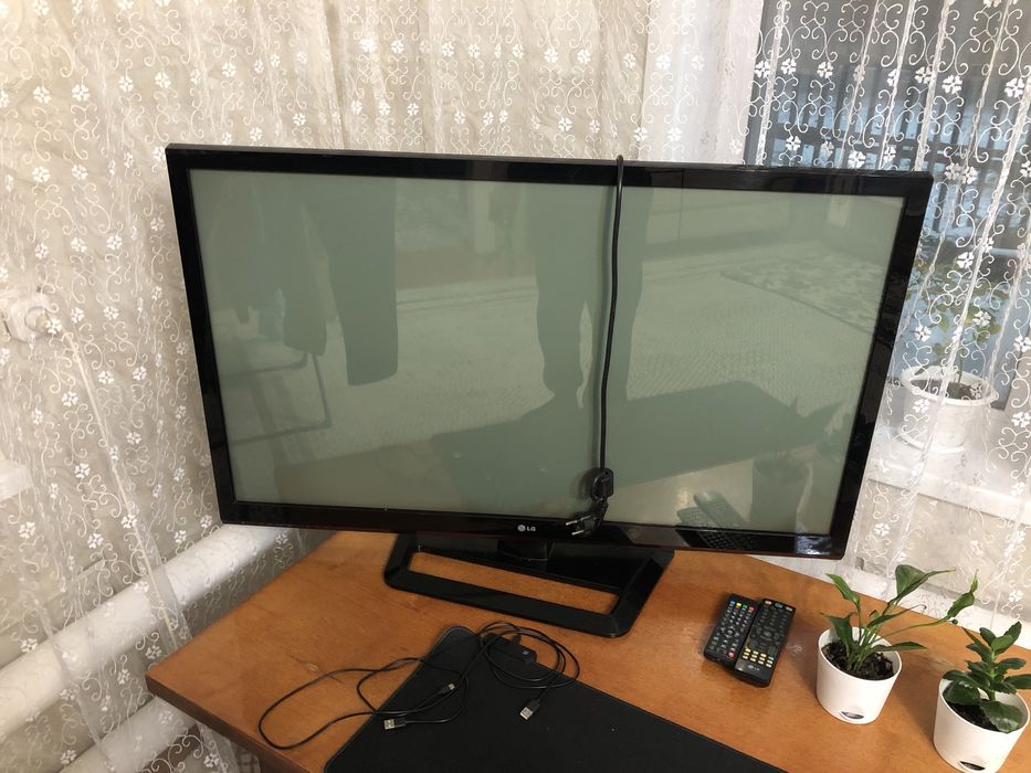 Продам телевизор LG