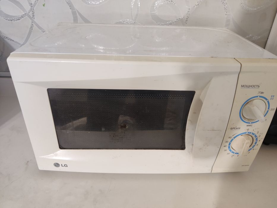 Продам микроволновку LG.