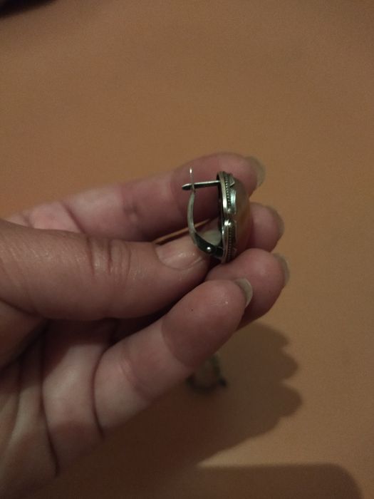 Продаются серебряные серьги