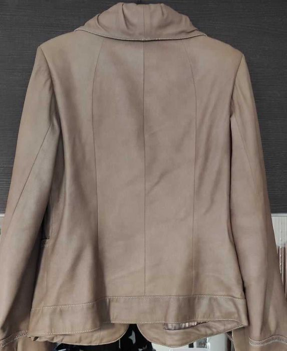 Дамско пролетно яке от естествена кожа