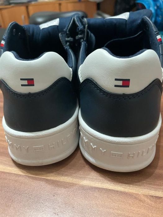 Adidasi tommy hifiger