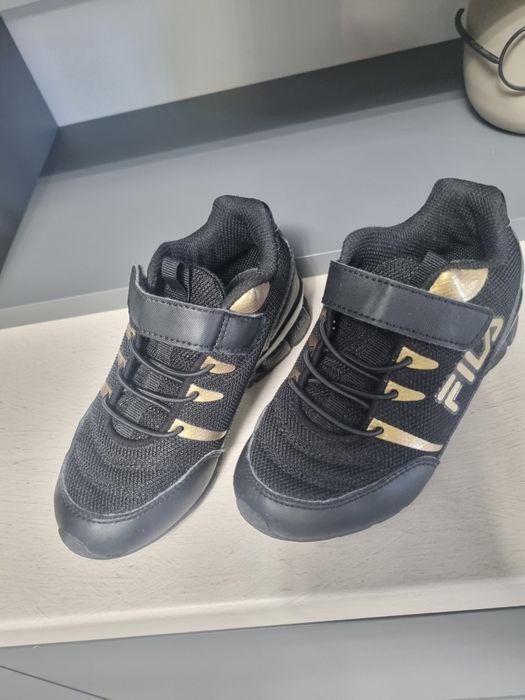 Adidasi Fila  nr 28