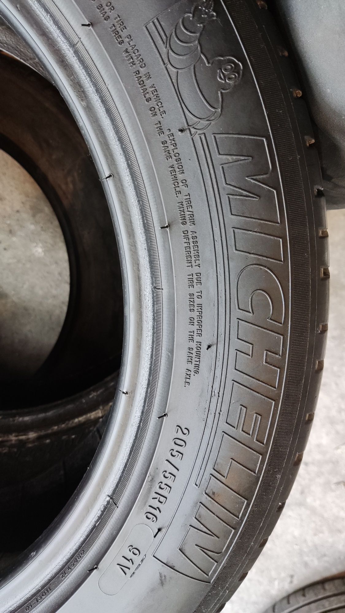 летни гуми 205/55/16 Michelin Primacy 3
6.8mm грайфер
Добро състоя