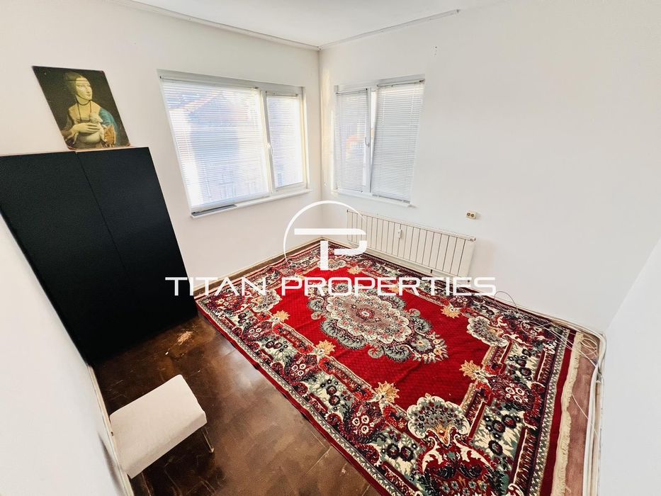 Дава се под наем Тристаен апартамент в Бургас, Център - 96 кв.м за 357 € - Снимка #6