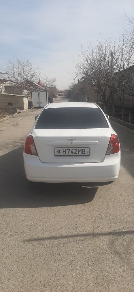 Lasetti jentra qilingan