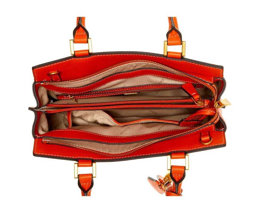 Guess оригинална страхотна дамска чанта