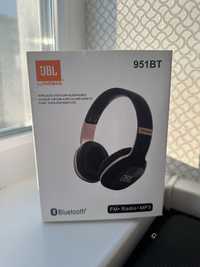 Беспроводные наушники JBL