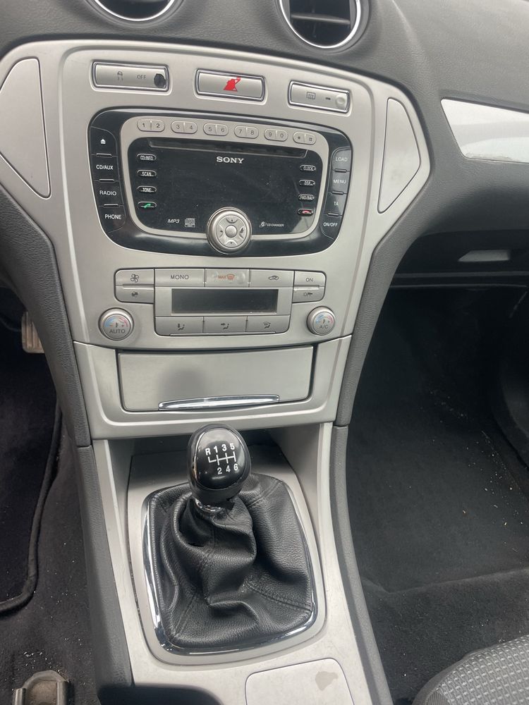 Ford Mondeo на части