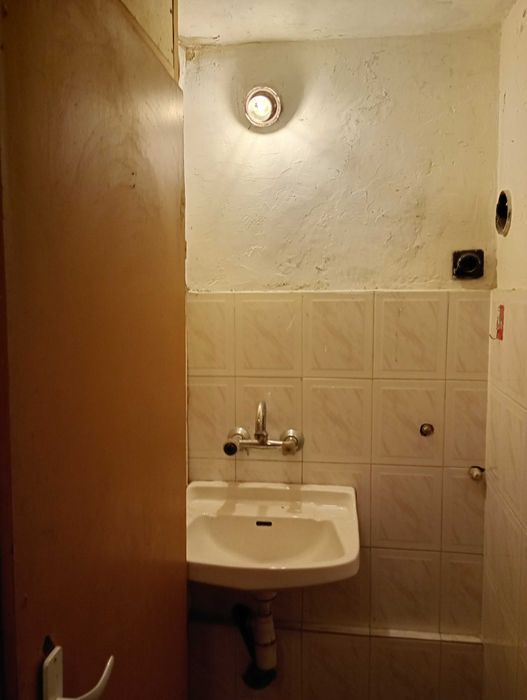 Дава се под наем Магазин в Варна, Лятно кино Тракия - 28 кв.м за 229.5 € - Снимка #2