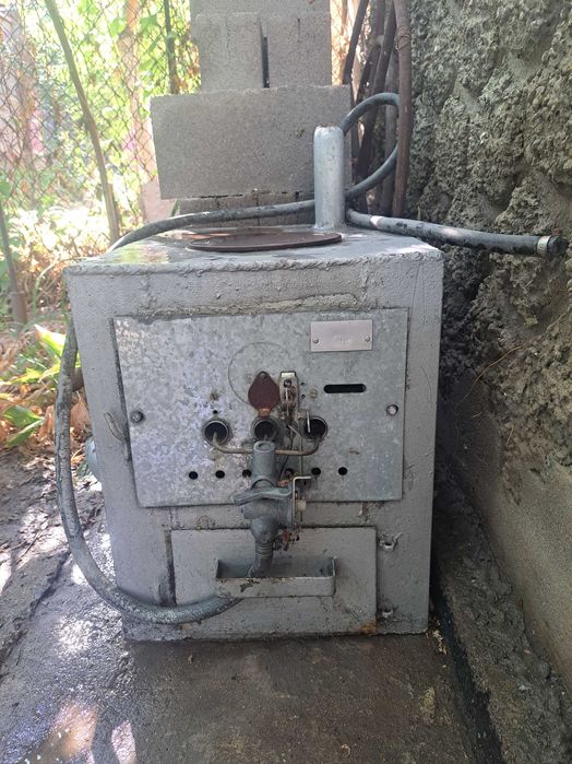 Печь (небольшая) для дома