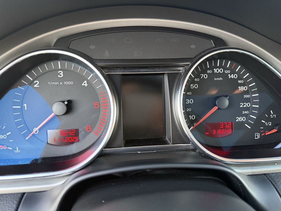 Vând Audi Q7 quattro impreuna cu alt audi radiat (PRETUL PT AMANDOUA)