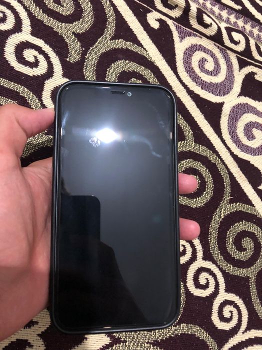 Айфон 11 в хорошом состоянии