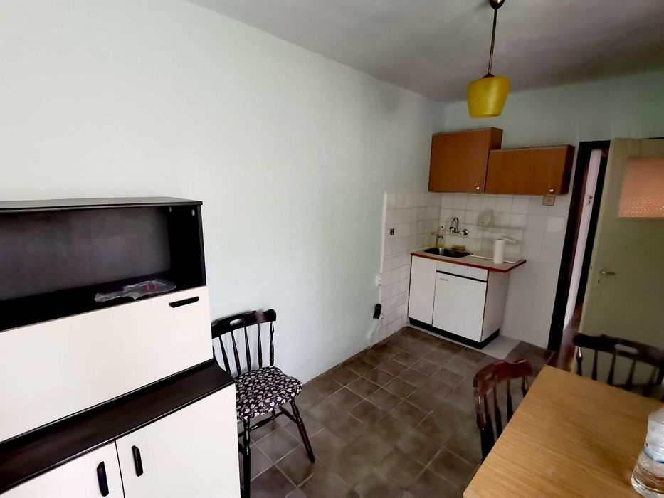 Дава се под наем Тристаен апартамент в Бургас, Зорница - 70 кв.м за 229.5 € - Снимка #2