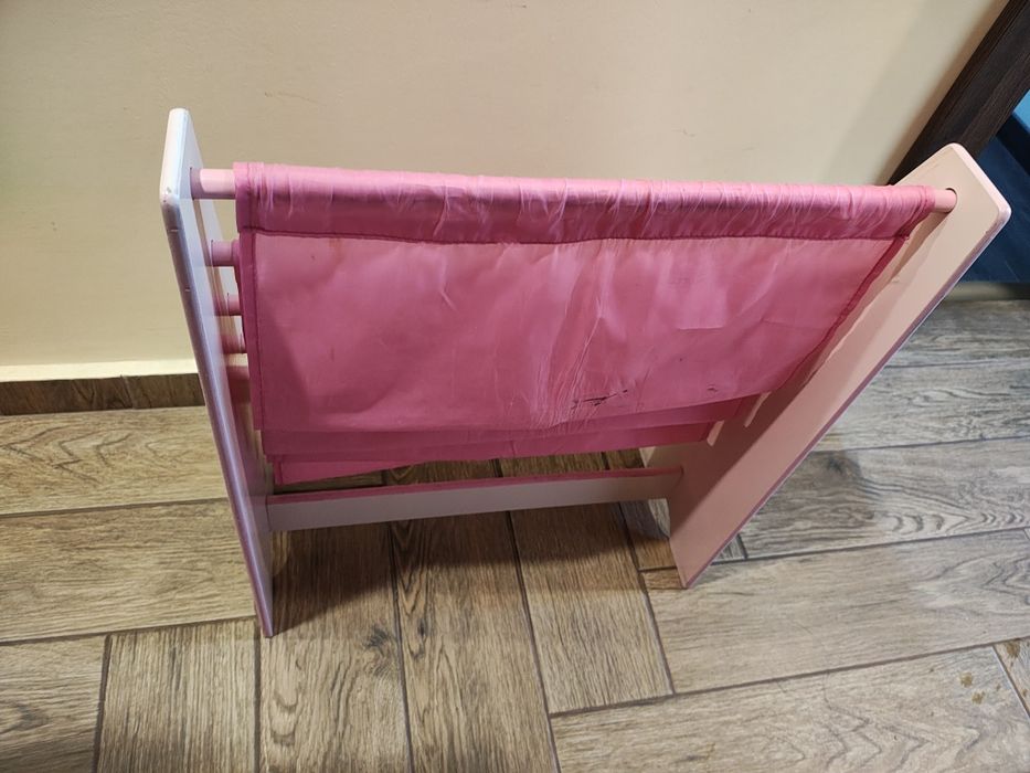 Детска Библиотека принцеси на Дисни. Етажерка за книги.