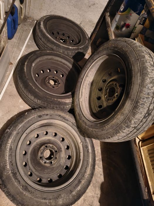 Железни джанти с гуми