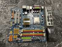 Placa de baza GigaByte GA-G33M-DS2R plus doua procesoare