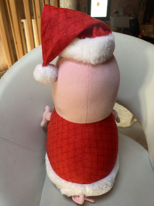 Peppa Pig mare (40 cm), editie de Craciun