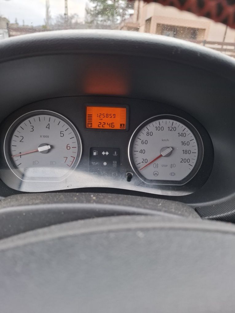 Vând Dacia sandero