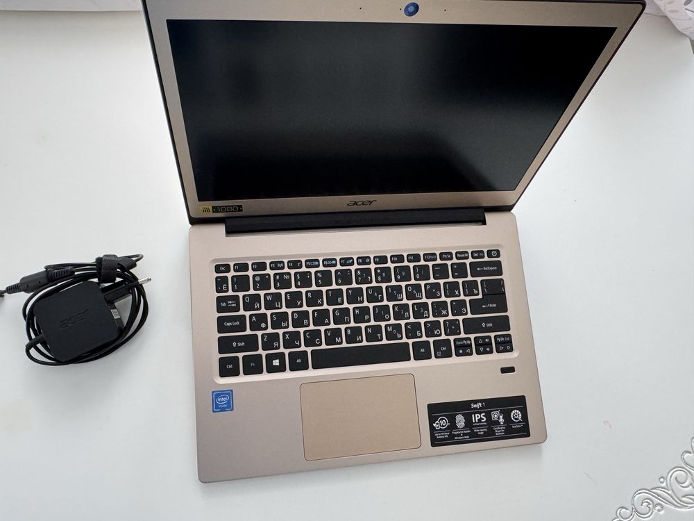 Ультрабук Acer Swift 1