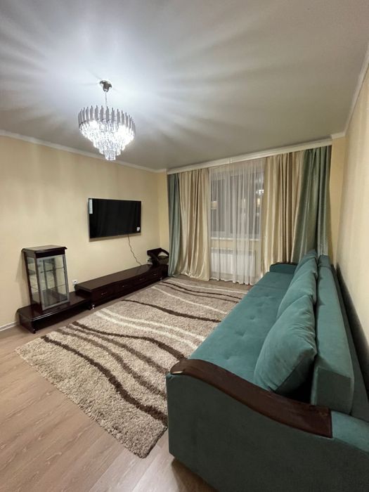 Квартира 1 комнатная на Бектурова 17