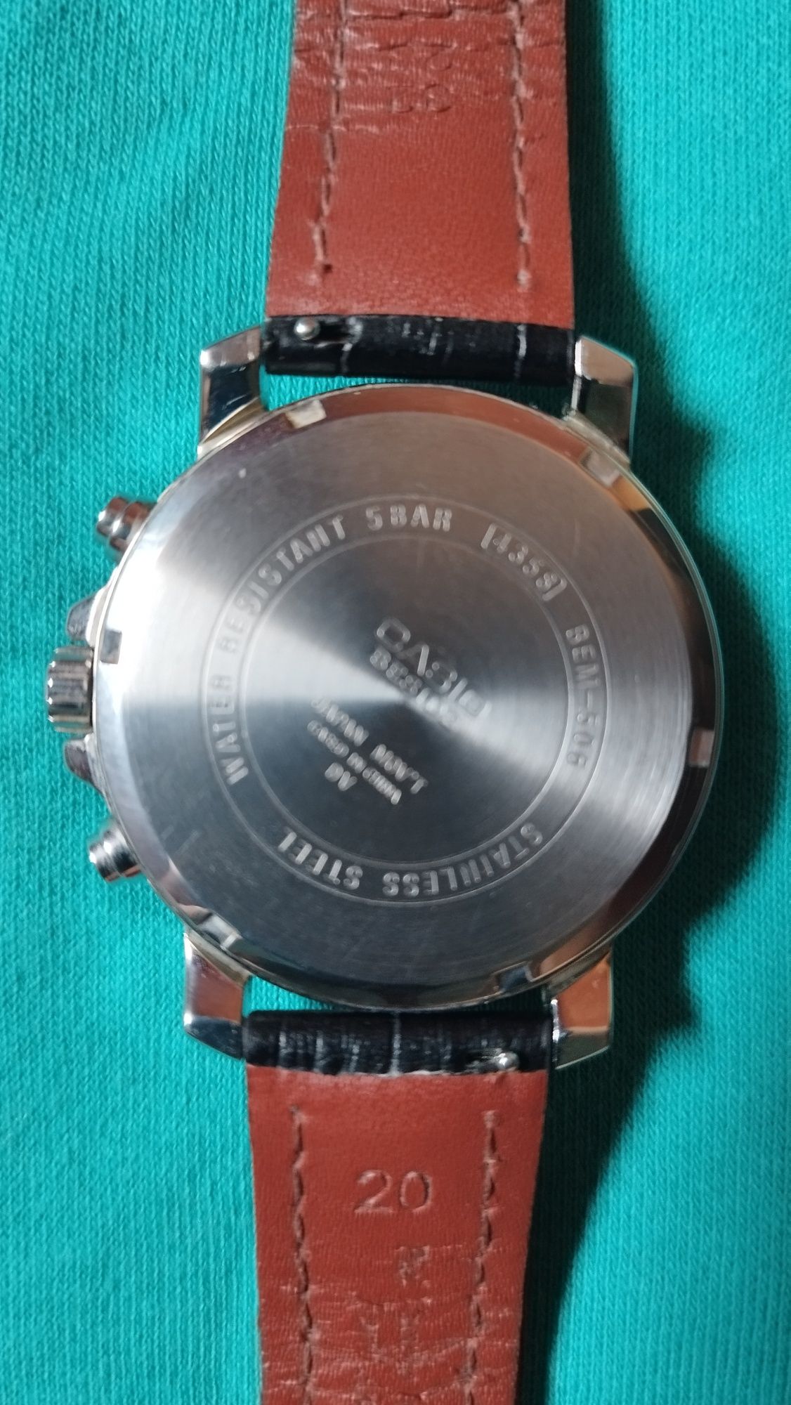 Перфектен ръчен часовник Casio