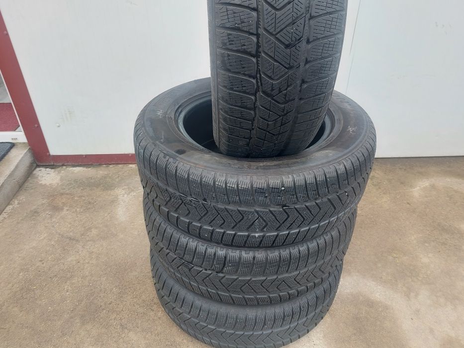 150 lei bucata! Set anvelope M+S/IARNA 235 65 17 Pirelli