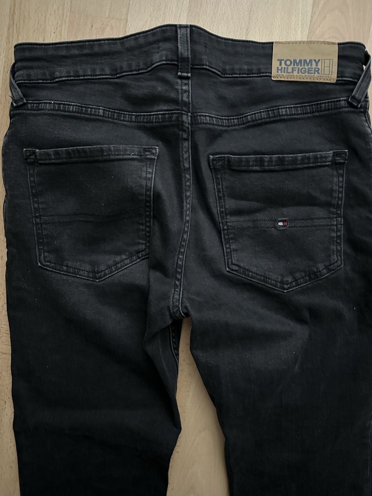 Момчешки дънки Tommy Hilfiger 170 см