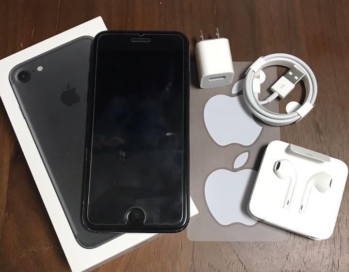 Iphone 7  sotiladi