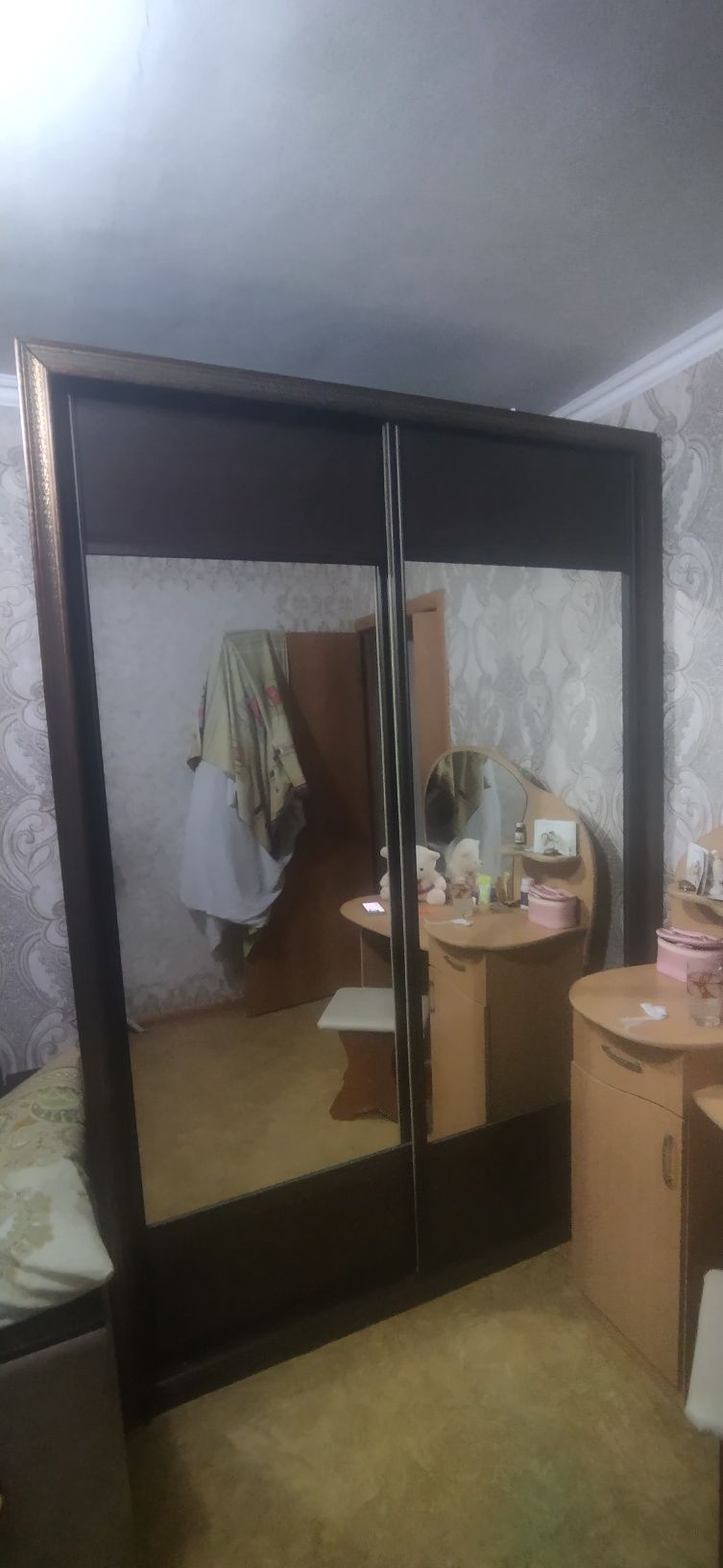 Продам шкаф шифонер