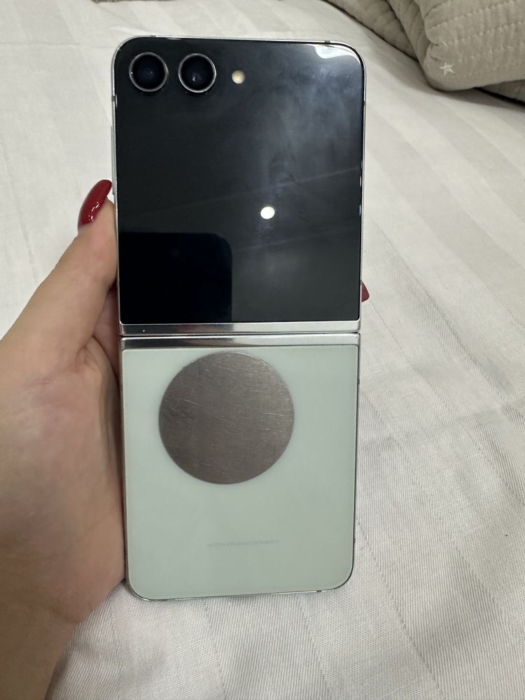 Galaxy Z fliip 5