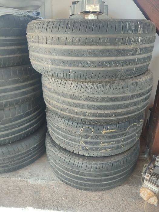 Vând anvelope second