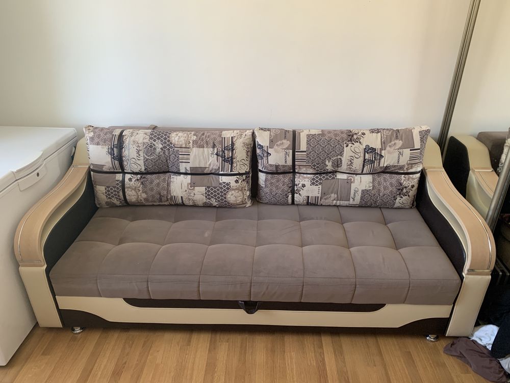 Тахта-диван