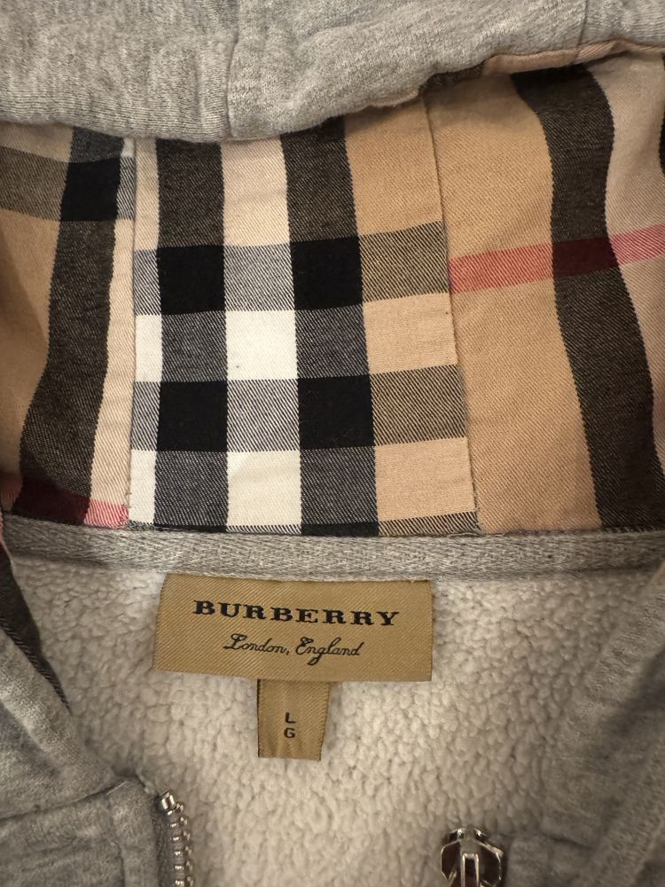 Burberry sweatshirt