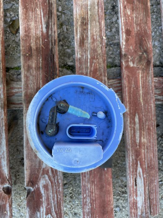 Горивна помпа с кошница за VW Golf 5 1.6fsi 115к.с