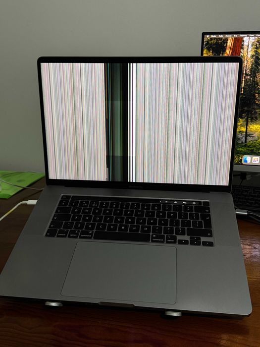 MacBook Pro 16 inch