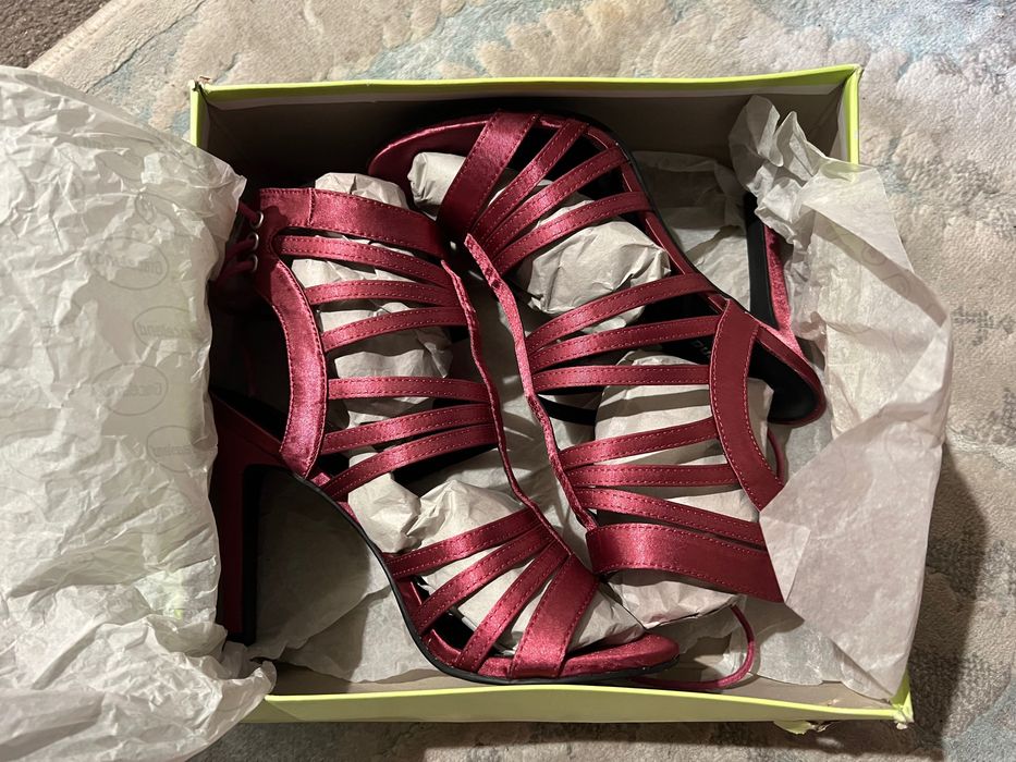 Sandale noi Deichmann mărimea 37