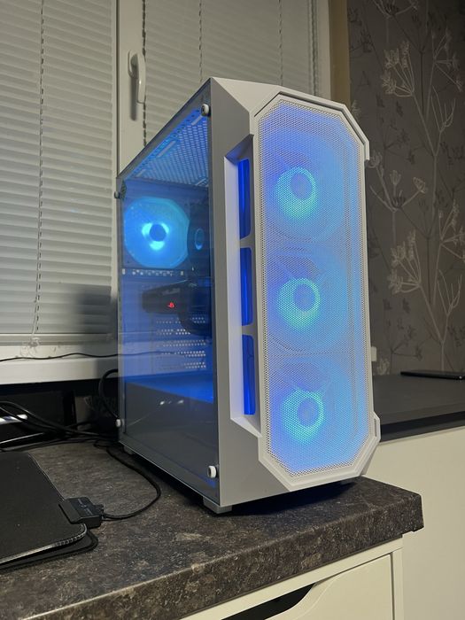 Геймърски Компютър / i7 8x3.90Ghz / 16GB RAM / RX570 8GB / 3TB