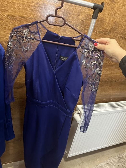 Страхотна синя рокля!