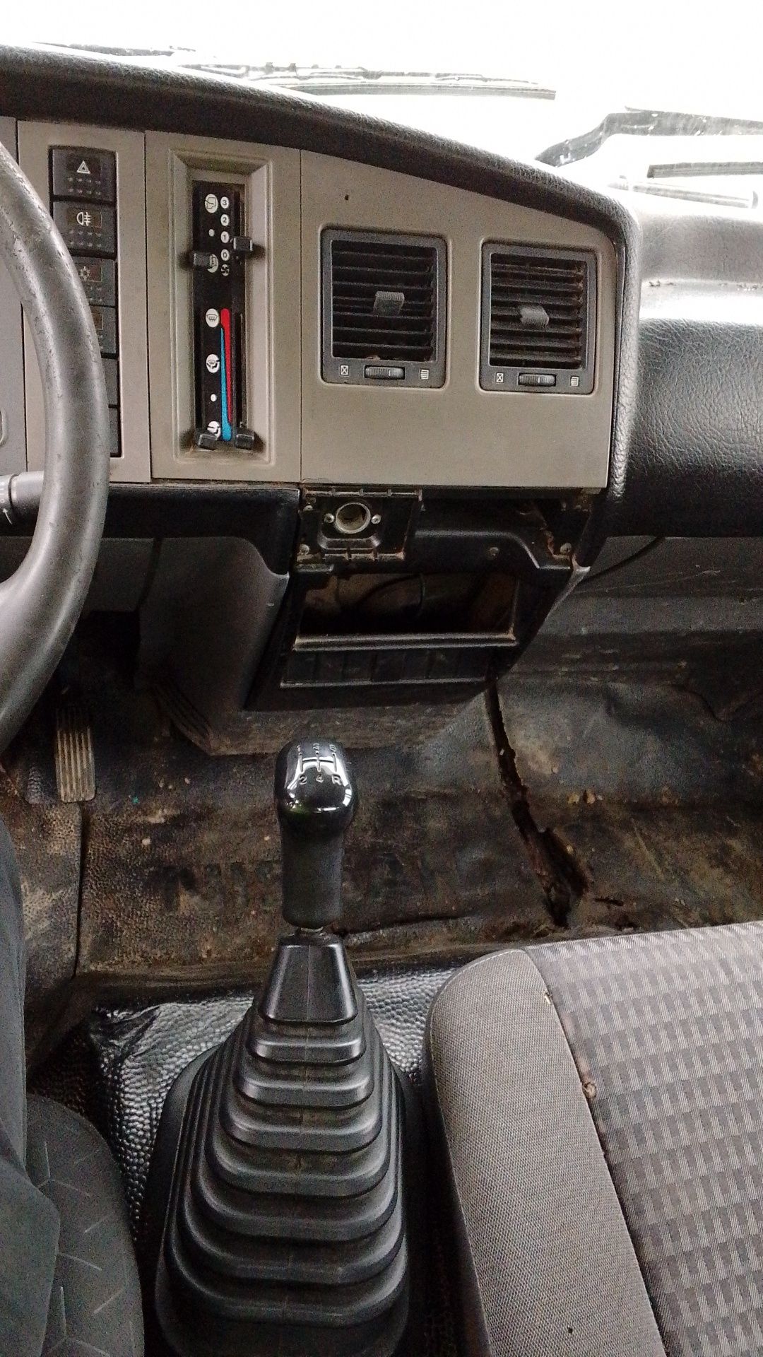 Nissan atleon basculabil 2005 stare buna de funcționare