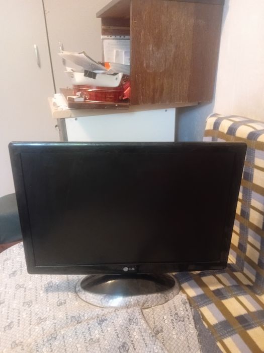 Монитор LG 22d..
