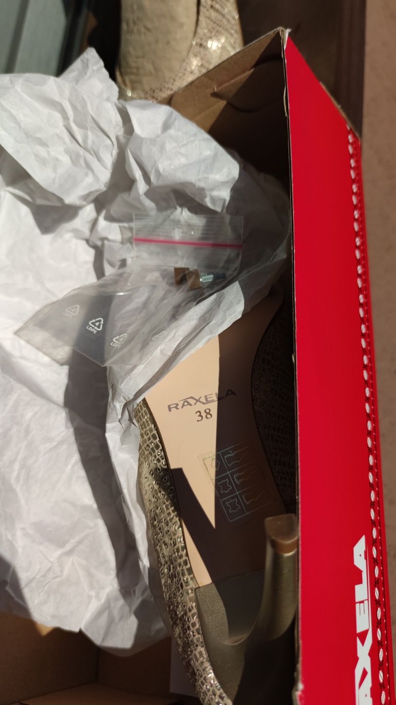 Pantofi stiletto Raxela eleganti, nepurtati, marime 38
