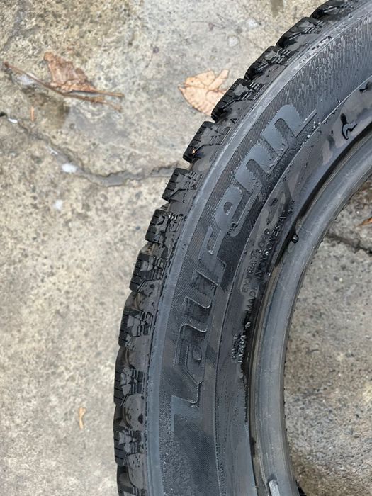 Шины R17/215/55 в отличном